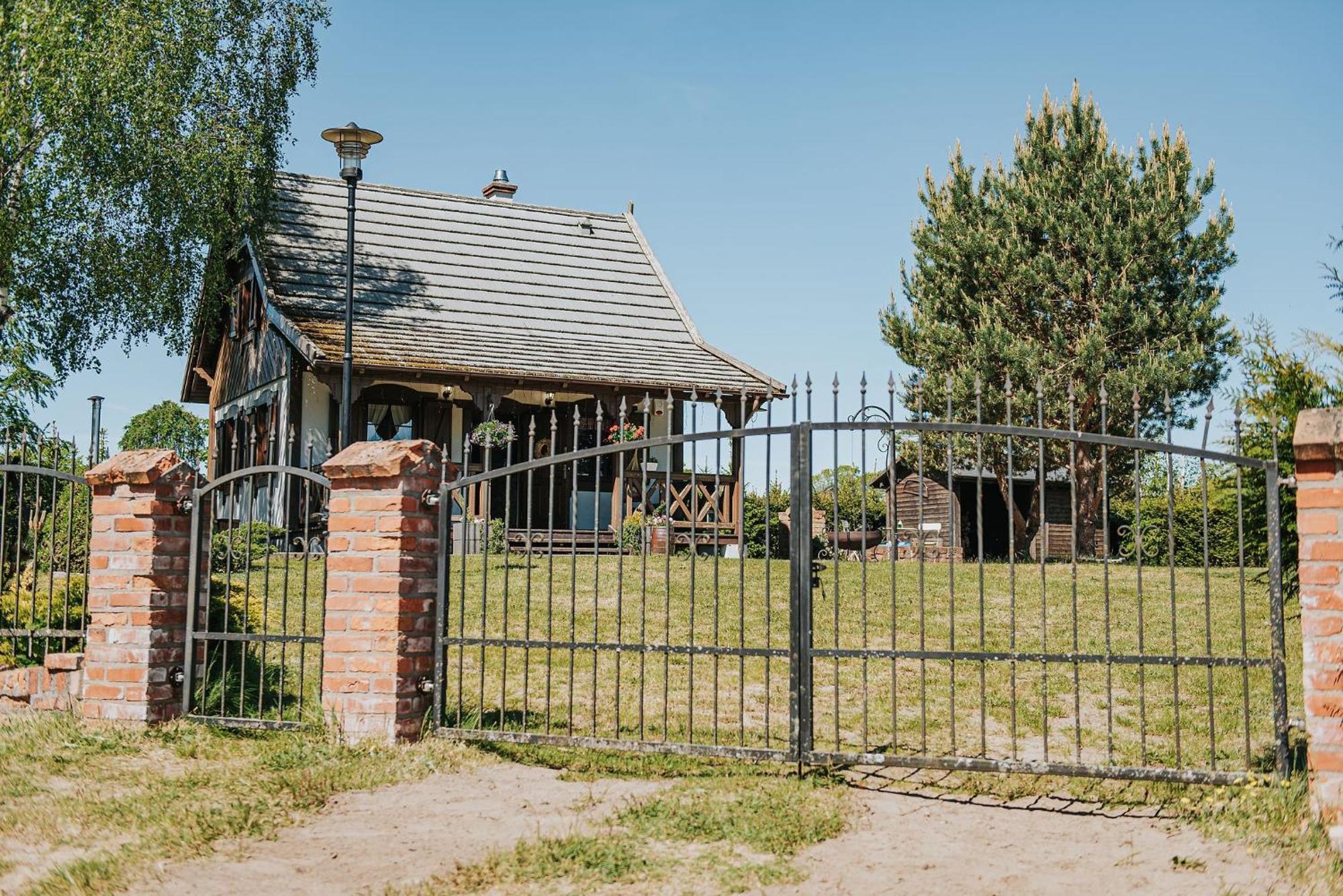 Rajski Domek Nad Jeziorem Radacz Villa Borne Sulinowo Exterior photo